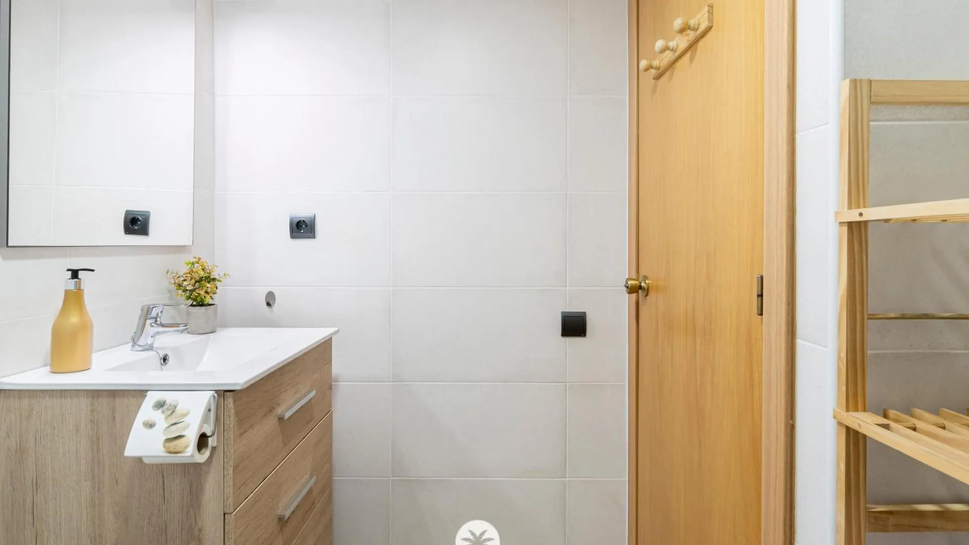 Mediterranean Way - Acuario Apartment La Pineda