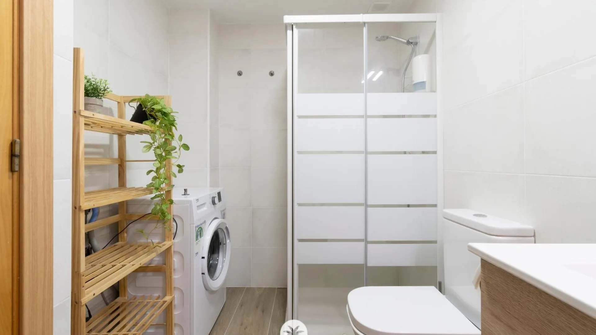 Mediterranean Way - Acuario Apartment La Pineda Spain